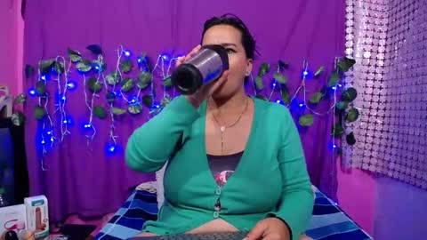 Snapshot of hazel_34 chatting on 02.14.25 hazel online show from 02.14.25