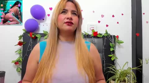 Snapshot of hazel_34 chatting on 09.16.25 hazel online show from 09.16.25