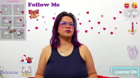 Snapshot of hazel_34 chatting on 12.03.25 hazel online show from 12.03.25