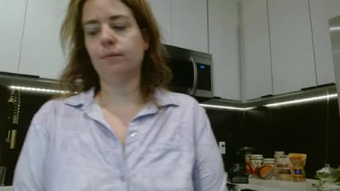 Snapshot of hazel_skye chatting on 06.17.26 Hazel online show from 06.17.26