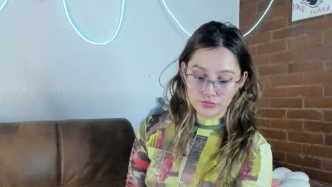 Snapshot of hazelbrownn23 chatting on 02.05.25 Hazel Brown online show from 02.05.25