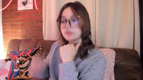 Snapshot of hazelbrownn23 chatting on 10.13.25 Hazel Brown online show from 10.13.25