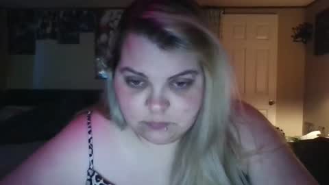 Snapshot of hazeleyez97 chatting on 09.13.25 Hazeleyez97 online show from 09.13.25