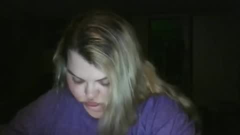 Snapshot of hazeleyez97 chatting on 09.25.25 Hazeleyez97 online show from 09.25.25