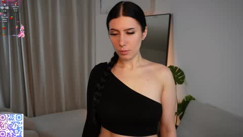 hazelhayees online show from 03.08.26