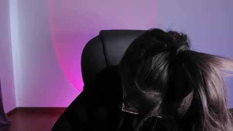 HazelKush online show from 09.23.25
