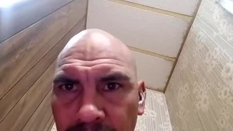 Snapshot of headshop_ chatting on 12.20.24 Cloudznpointzsex online show from 12.20.24