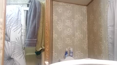 Snapshot of headshop_ chatting on 01.21.25 Cloudznpointzsex online show from 01.21.25