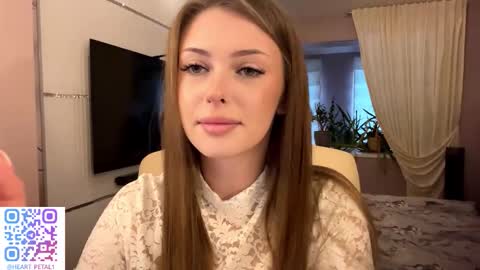 Mona online show from 11.07.25