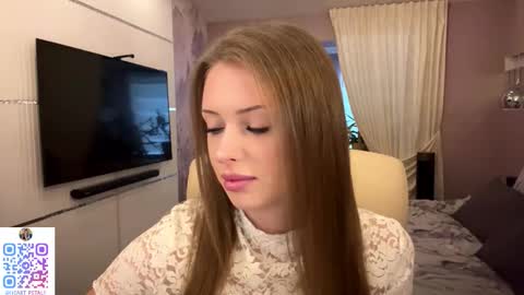 Mona online show from 11.28.25