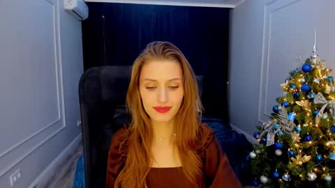 Snapshot of heartedlove_1 chatting on 12.10.24 heartedlove_1 online show from 12.10.24
