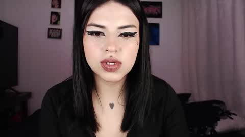 HEATHER DEMONZX   Please help me to reach 100 thumbs up online show from 09.12.25