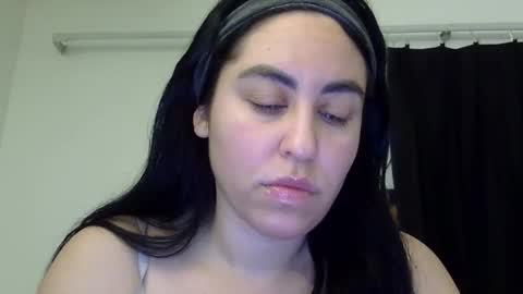 Snapshot of heatwavee chatting on 02.02.26 heatwavee online show from 02.02.26