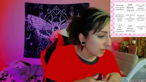 Snapshot of heavenlycreature chatting on 04.19.26 Diana online show from 04.19.26