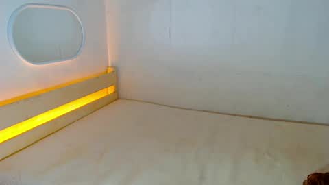 Snapshot of heavenlypleasurexx chatting on 03.11.25 HEAVEN online show from 03.11.25