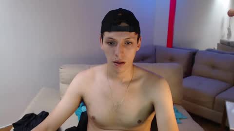 Snapshot of hefesto_69 chatting on 02.15.25 hefesto_69 online show from 02.15.25