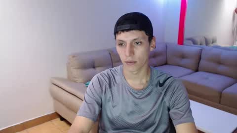 Snapshot of hefesto_69 chatting on 02.25.25 hefesto_69 online show from 02.25.25