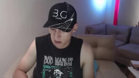 Snapshot of hefesto_69 chatting on 09.11.25 hefesto_69 online show from 09.11.25