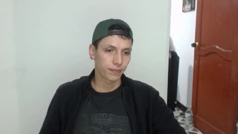 Snapshot of hefesto_69 chatting on 10.15.25 hefesto_69 online show from 10.15.25