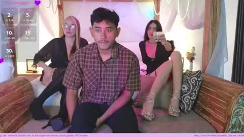 Heidi brunette Foxy red head and Carrie blondie online show from 06.19.26