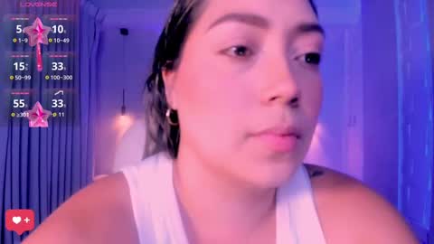 Snapshot of heidy_jhons chatting on 10.10.25 Heidy online show from 10.10.25