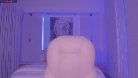 Snapshot of heidy_jhons chatting on 10.18.25 Heidy online show from 10.18.25