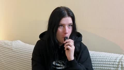 Snapshot of heikedowtin chatting on 04.06.26 Sabrina good girl online show from 04.06.26