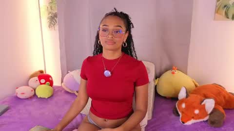 Snapshot of heily_fox chatting on 05.07.26 HEILY online show from 05.07.26