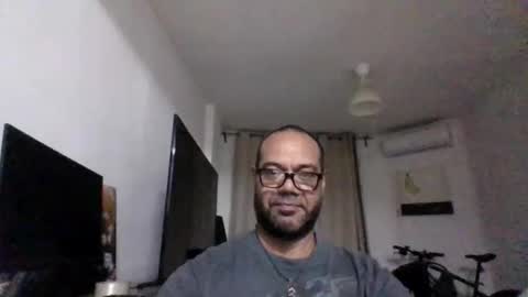 Snapshot of heistt chatting on 11.26.25 Heist Stein online show from 11.26.25