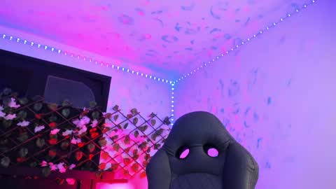 Snapshot of heka_prudence chatting on 02.05.25 Heka Prudence online show from 02.05.25