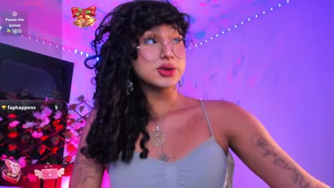 Snapshot of heka_prudence chatting on 02.08.25 Heka Prudence online show from 02.08.25