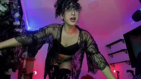 Snapshot of heka_prudence chatting on 09.28.25 Heka Prudence online show from 09.28.25