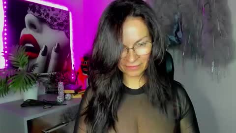 Helen online show from 04.18.26
