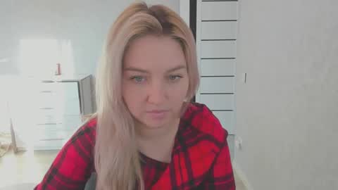 Snapshot of helen_angel_girl chatting on 01.04.25 Helen sven online show from 01.04.25