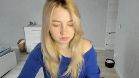 Snapshot of helen_angel_girl chatting on 01.10.25 Helen sven online show from 01.10.25