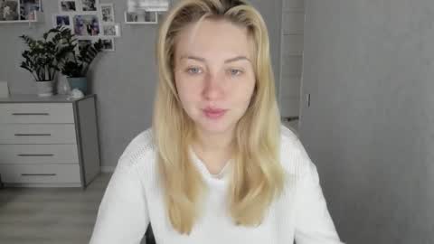 Snapshot of helen_angel_girl chatting on 11.08.25 Helen sven online show from 11.08.25