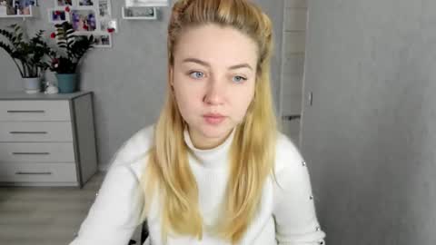 Snapshot of helen_angel_girl chatting on 01.13.26 Helen sven online show from 01.13.26