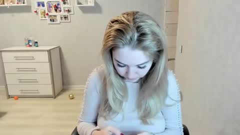 Snapshot of helen_angel_girl chatting on 02.28.26 Helen sven online show from 02.28.26