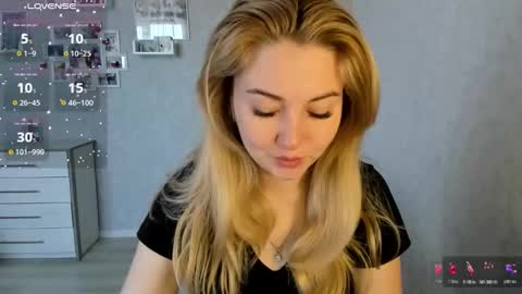 Snapshot of helen_angel_girl chatting on 03.11.26 Helen sven online show from 03.11.26