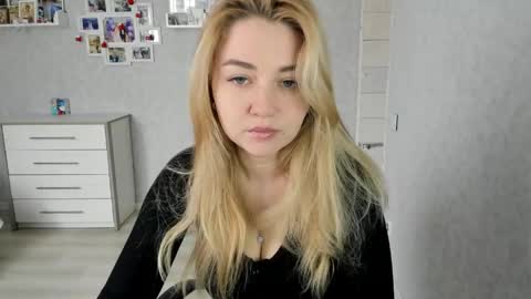 Snapshot of helen_angel_girl chatting on 03.24.26 Helen sven online show from 03.24.26