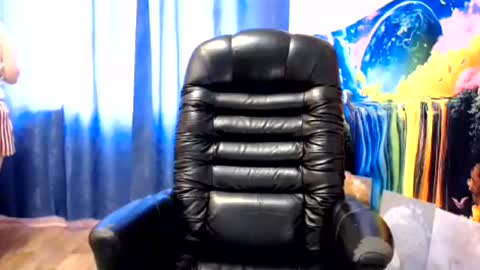 Snapshot of helen_bee chatting on 07.27.26 Tanya online show from 07.27.26