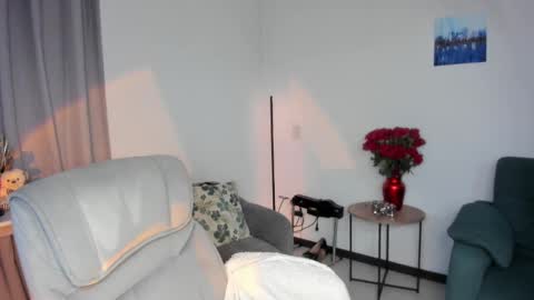 helen_miller online show from 02.18.25