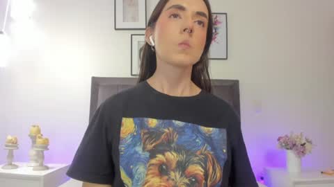 Helen  online show from 06.14.26