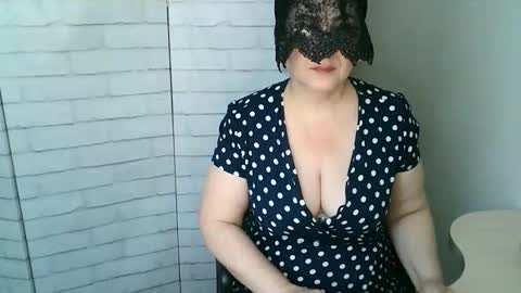 Helen online show from 05.10.26