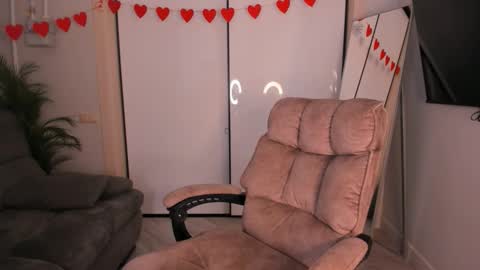 Helen online show from 03.18.26