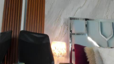 Helena Santos  online show from 07.17.26