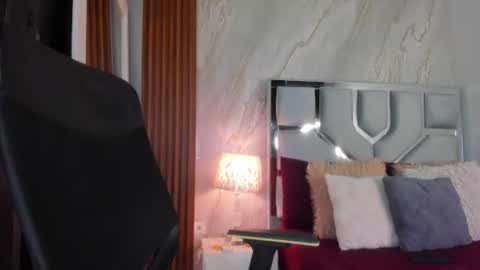 Helena Santos  online show from 07.19.26