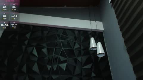 Snapshot of helenasaenzz chatting on 11.13.25 Helena Saenz online show from 11.13.25