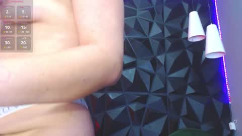 Snapshot of helenasaenzz chatting on 12.02.25 Helena Saenz online show from 12.02.25