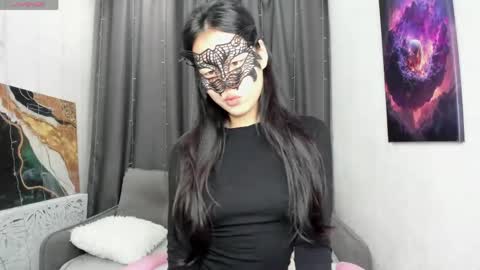 Hi I am Helen online show from 04.24.26
